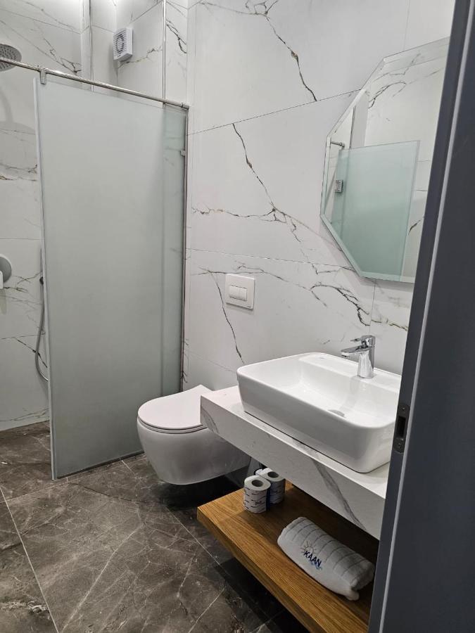 Kaan Hotel Radhimë Eksteriør billede