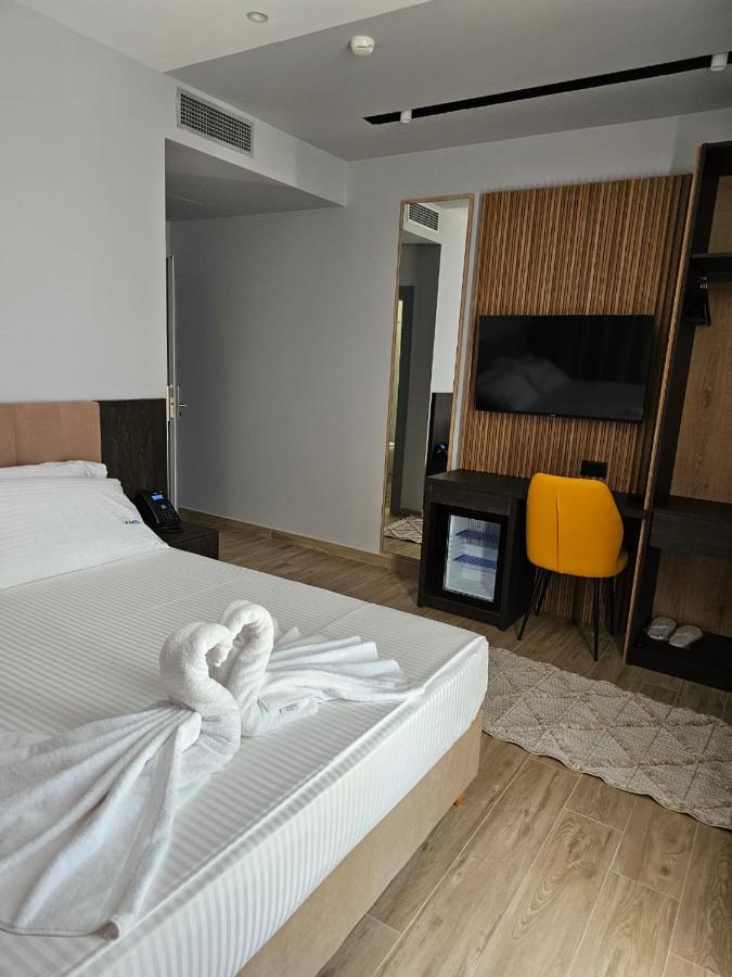 Kaan Hotel Radhimë Eksteriør billede