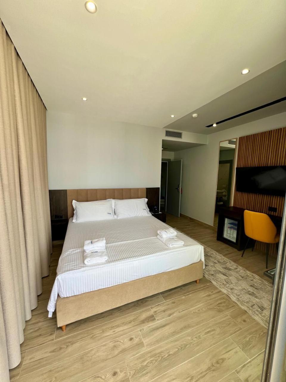 Kaan Hotel Radhimë Eksteriør billede